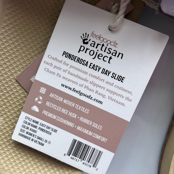 Feelgoodz • NWT Khaki Easy Day Slide On Sandals - Picture 4 of 5